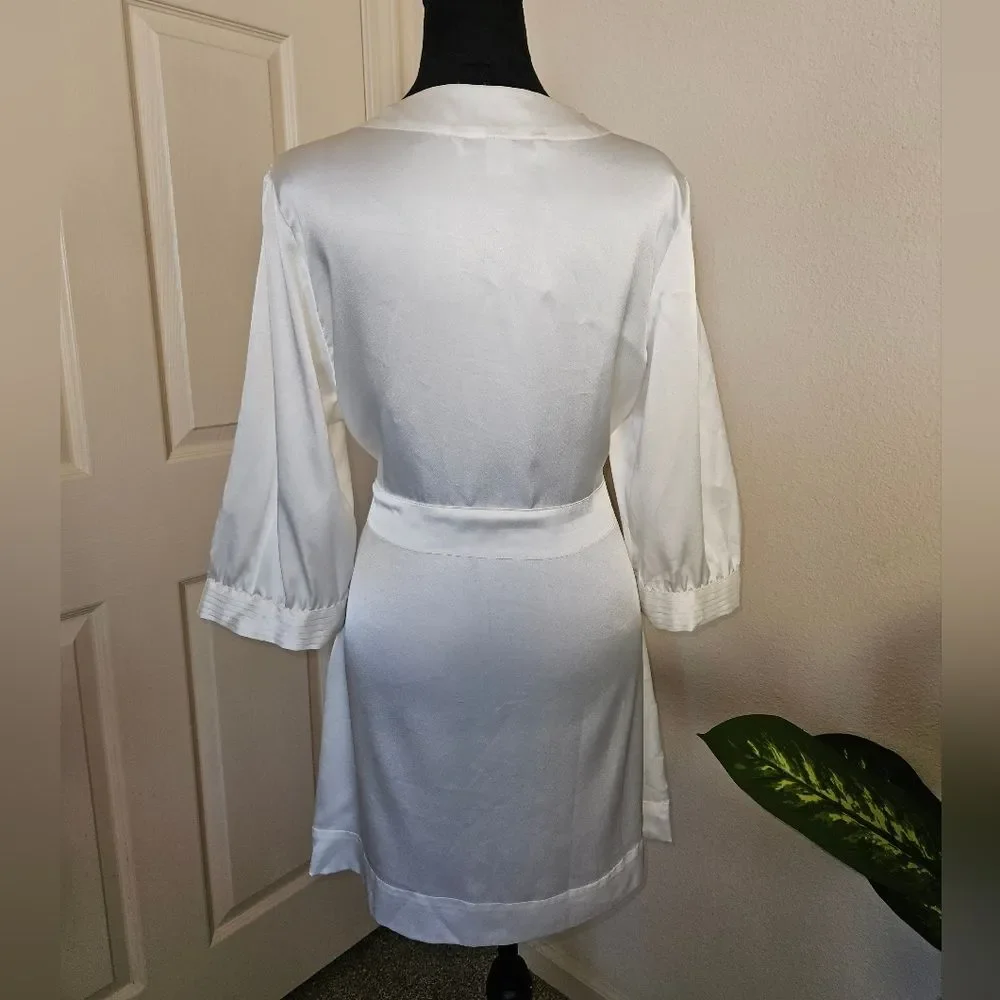 Vintage Y2K Style Victoria's Secret Ivory Robe Size L